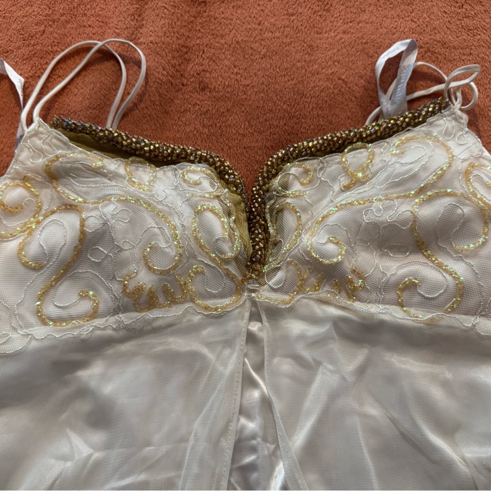 Elegant White and Gold Women's Intimate